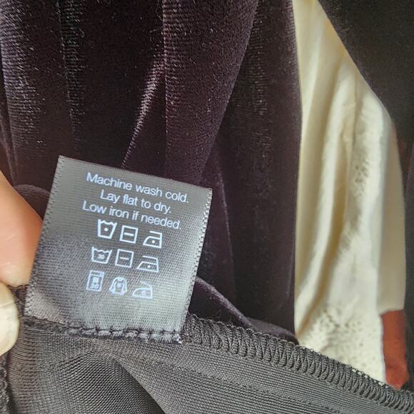 Norma Kamali Velvet Off-Shoulder Peasant Top, S Black slouchy oversized tunic - Picture 10 of 10